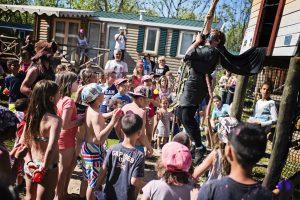 Tentons les Campings Clubs français à six Capfun, camping Féerix - Chasse aux oeufs