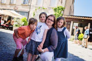 Tentons les Campings Clubs français à six Carcassonne en famille