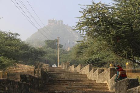 Point de vue sur Pushkar, du haut du Savitri Temple (Voyage en Inde, Rajasthan) Point de vue sur Pushkar, du haut du Savitri Temple (Voyage en Inde, Rajasthan)