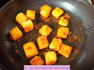 Cubes de Polenta au paprika et au piment et méli-mélo de salades aux graines (Vegan)