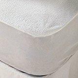 Top 5 des Meilleurs Protège Matelas Imperméable ou pas sinnlein® Protège matelas - bande en caoutchouc de fixation qui serti le matelas permet un appui antidérapant(s'adapte comme un drap housse) - matériel du dessus 100% coton - matériel du dessous PU-plastique (polyuréthane) respirant pour un sommeil...