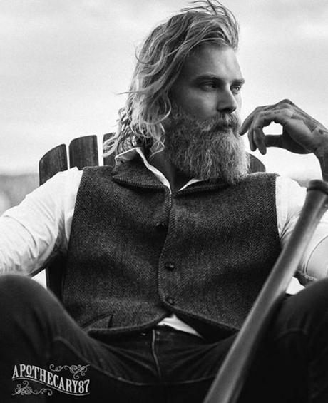 Tout savoir sur le Shampoing à barbe Tout savoir sur le Shampoing à barbe