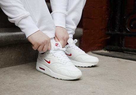 Nike Air Max 1 Jewel University Red