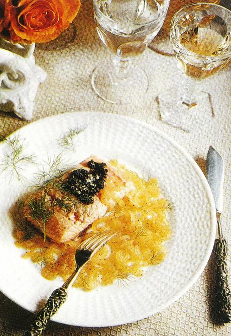 Pavés de saumon à la purée d’olive et aux oignons fondants