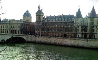 La loi pour le développement de la concurrence au service des consommateurs