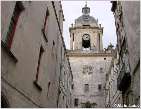 La Rochelle - Charentes Maritimes (2/2) Rues_La_Rochelle_Mai08_10