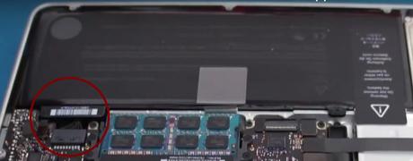 Tutoriel : changer la batterie d’un Macbook Pro en 4 étapes Tutoriel : changer la batterie d’un Macbook Pro en 4 étapes