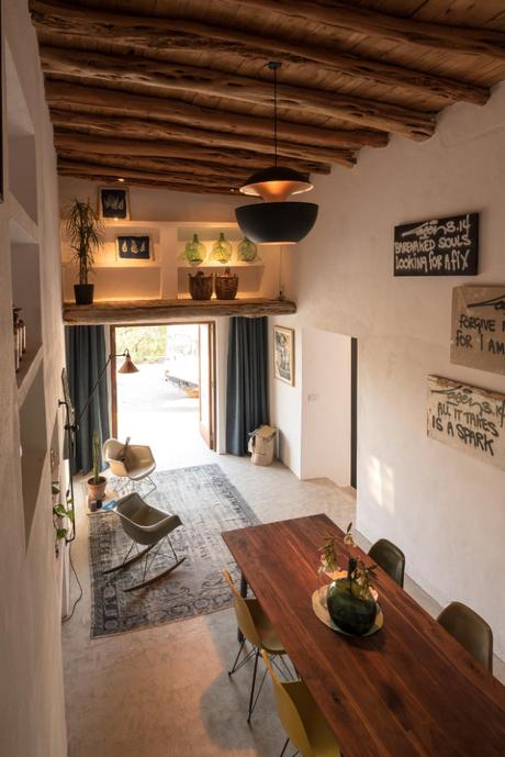 Réhabilitation d’une étable en location de vacances à Ibiza