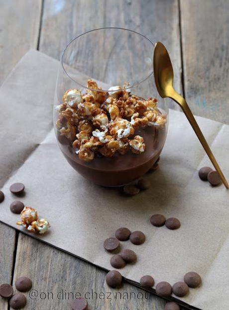 Crème au chocolat facile et rapide sans cuisson et pop-corn caramélisés Crème au chocolat facile et rapide sans cuisson et pop-corn caramélisés