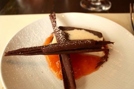 Chocolat, glace vanille, marmelade d'orange © Gourmets&Co - copie