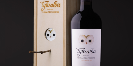 PACKAGING : This Wood Wine Box turns into a Bird House PACKAGING : This Wood Wine Box turns into a Bird House