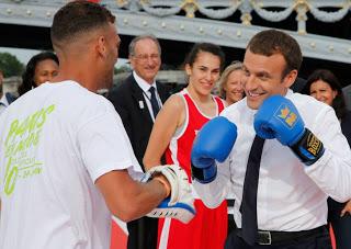 Boxer pour les JO: Macron en fait-il trop ?