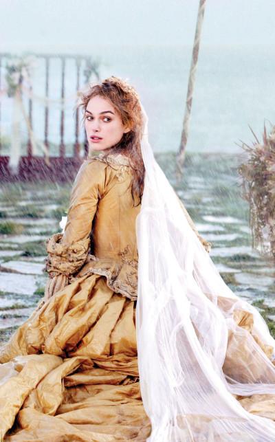 Dans la garde-robe de Keira Knightley Dans la garde-robe de Keira Knightley