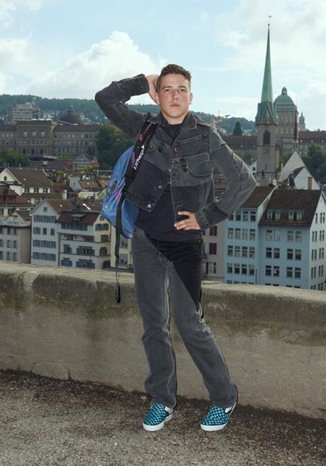 Vetements s’invite dans les rues de Zurich pour l’été 2018 vetements-collection-printemps-ete-2018-shooting-zurich-demna-gvasalia-folkr-7