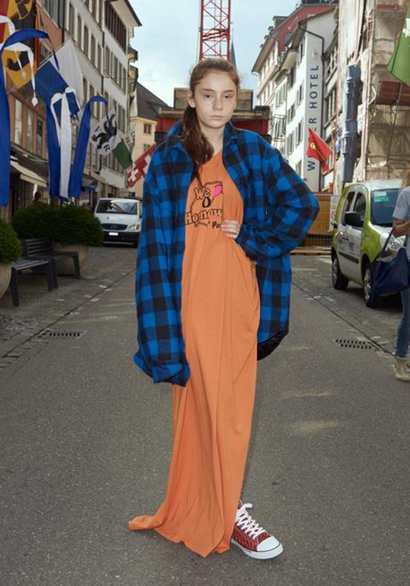 Vetements s’invite dans les rues de Zurich pour l’été 2018 vetements-collection-printemps-ete-2018-shooting-zurich-demna-gvasalia-folkr-14