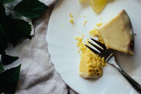 Cake de Polenta au Citron & Ganache Sureau Chocolat Blanc