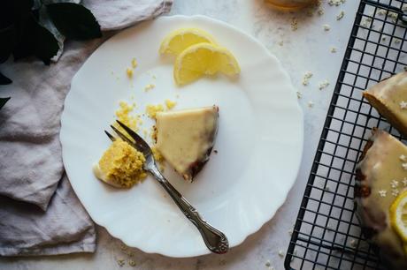 Cake de Polenta au Citron & Ganache Sureau Chocolat Blanc