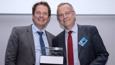 Liebherr-Aerospace reçoit deux prix de la part d’Airbus Helicopters