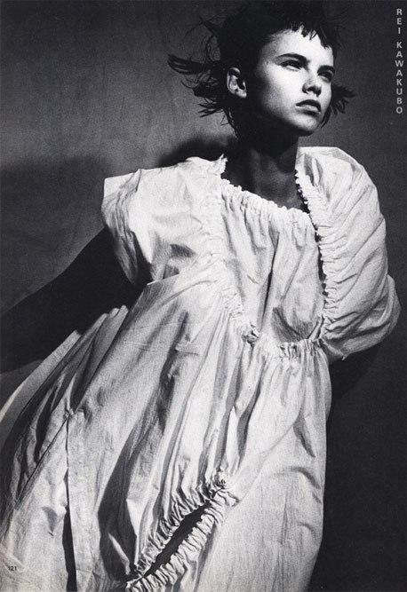 Hed Mayner : de l’ombre à la lumière Hed Mayner : de l’ombre à la lumière