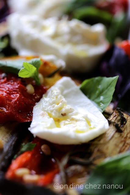 Légumes d'été au four , burrata