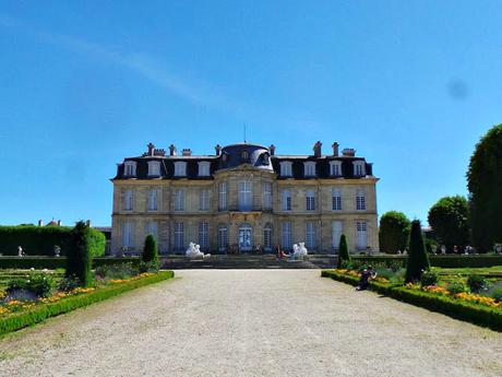 Le château de Champs sur Marne Château Champs sur Marne Ile de France Seine et Marne CMN Centre des Monuments Nationaux 18e siècle monument historique
