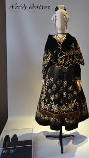 Costumes espagnols entre ombre et lumière à la Maison de Victor Hugo