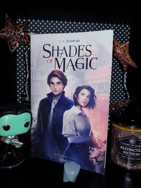 Shades of Magic (Livre 1) par V.E. SCHWAB