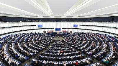 L'affaire des emplois présumés fictifs au Parlement européen va-t-elle toucher tous les partis politiques ?