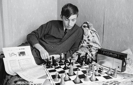 Jouez à la question du mercredi sur les échecs - Photo © R. Kucherov