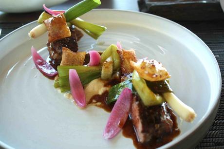 Pluma ibérique, oignons, poireaux… © Gourmets&Co Pluma ibérique, oignons, poireaux… © Gourmets&Co