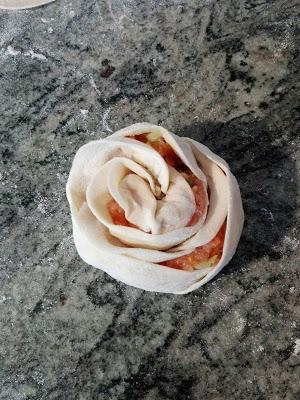 Jiaozi en forme de rose 玫瑰花饺子