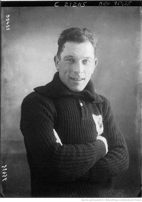 Les visages de Paris 1924, Chayriguès, un enfant terrible dans les cages Image http://gallica.bnf.fr