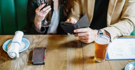 Le BookBook, un bon vieil étui pour iPhone 7 (et 7 Plus) Le BookBook, un bon vieil étui pour iPhone 7 (et 7 Plus)