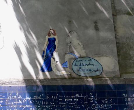 Promenade vintage dans les rues de Montmartre