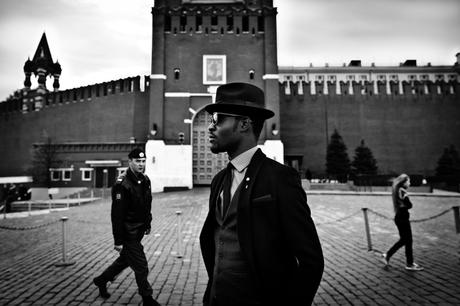 Everyday Africa – Barry Christianson Stranger in Moscou de Arteh Odjidja in “Dandy Lion”