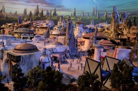 Disney lève le voile sur le parc à thème Star Wars Land Disney lève le voile sur le parc à thème Star Wars Land