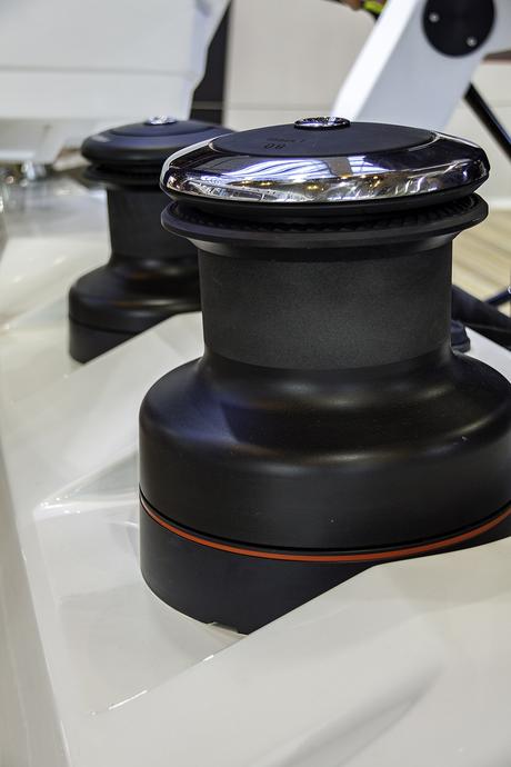 SUPERYACHT : CNB 76 SUPERYACHT : CNB 76