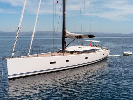 SUPERYACHT : CNB 76 SUPERYACHT : CNB 76