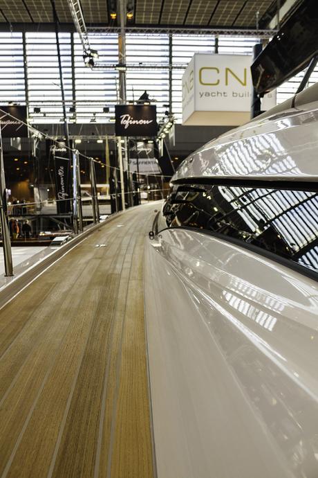 SUPERYACHT : CNB 76 SUPERYACHT : CNB 76