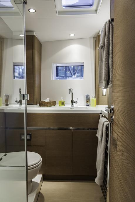 SUPERYACHT : CNB 76 SUPERYACHT : CNB 76