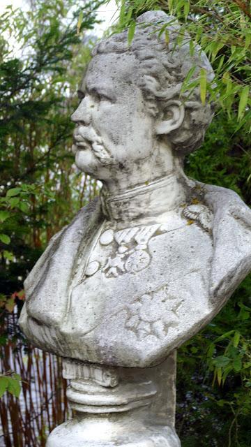 Un quizz pour les amis du Roi Louis II: où se trouve cette statue?