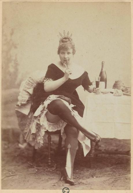 La Goulue, célèbre danseuse du Moulin-Rouge la_goulue_assise_de_face_jamb47902_2