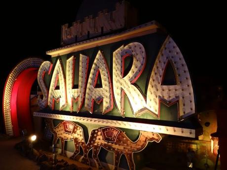 Un cimetière de néons à Las Vegas Un cimetière de néons à Las Vegas