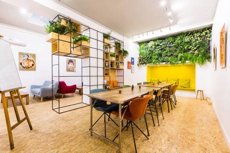 Top 8 des espaces de coworking à Paris https://static1.squarespace.com/static/555b4653e4b09b331f3a25ed/57c710ce29687fe7dbfc24f6/57c710ce29687fe7dbfc24f8/1462319125738/AntiCafe%CC%81Beaubourg-35.jpg