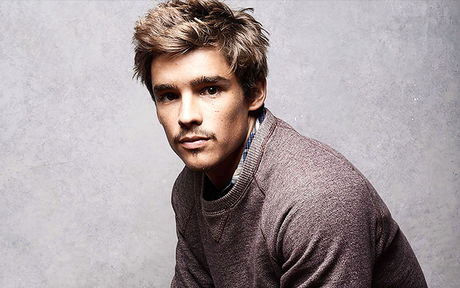 Titans : Brenton Thwaites sera Dick Grayson dans la prochaine série DC Comics ! Titans : Brenton Thwaites sera Dick Grayson dans la prochaine série DC Comics !