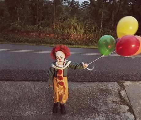 ÇA : il déguise son petit frère de 3 ans en Grippe-Sou le clown ÇA : il déguise son petit frère de 3 ans en Grippe-Sou le clown