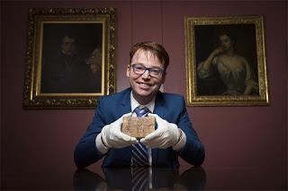 De la trigonométrie avancée sur une tablette d'argile babylonienne De la trigonométrie avancée sur une tablette d'argile babylonienne