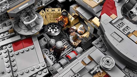 Un Faucon Millenium ok, mais un Faucon Millenium Géant en LEGO ! faucon-millienium-geant-lego-star-wars-precommandes644
