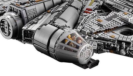 Un Faucon Millenium ok, mais un Faucon Millenium Géant en LEGO ! faucon-millienium-geant-lego-star-wars-precommandes6