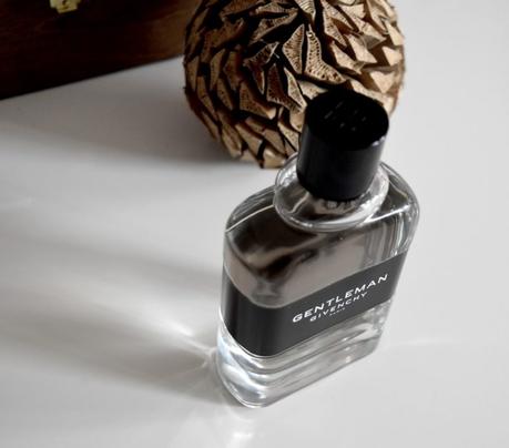 Gentleman Givenchy, l’élégance masculine modernisée Gentleman Givenchy, l’élégance masculine modernisée